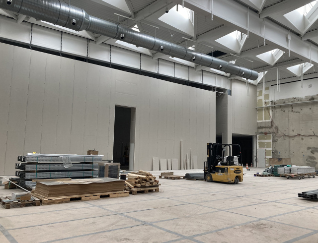 Mai 2024 : construction des cimaises