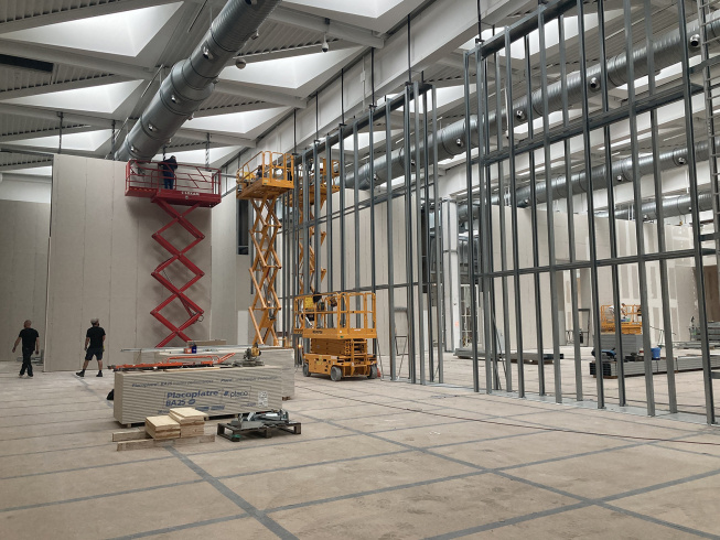 Juin 2024 : construction des cimaises