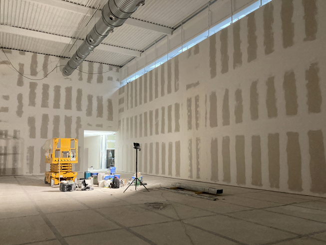 Juin 2024 : construction des cimaises