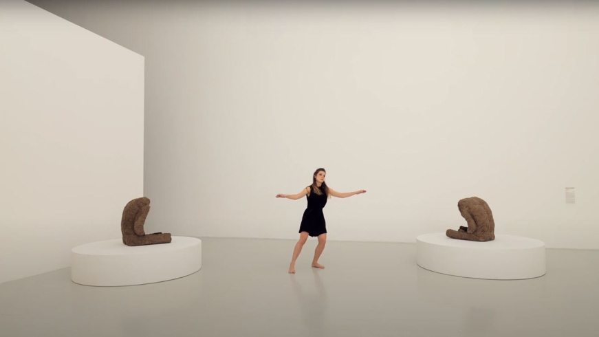"... En mouvements #5", performance dansée et musicale parmi les œuvres de Magdalena Abakanowicz le 27 novembre 2022