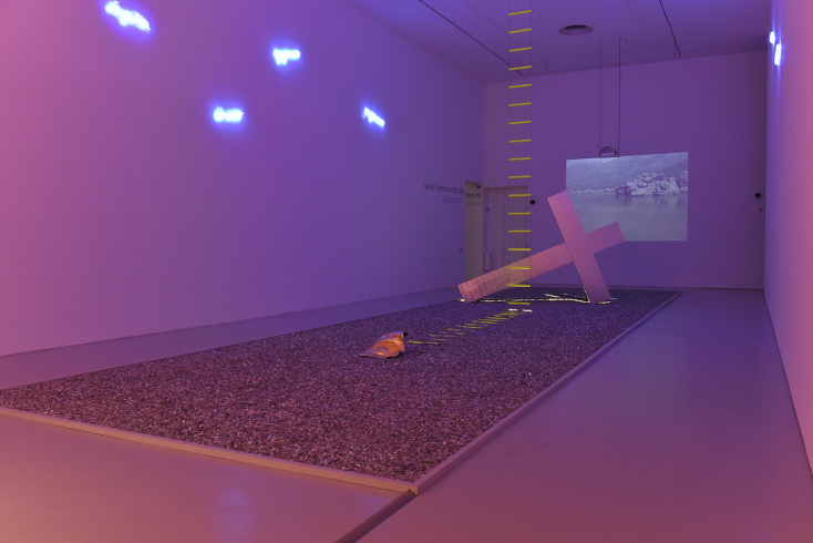 Anne et Patrick Poirier, "Salle de l’incertitude et de l’oubli", 2016 ; Alain-Guillaume Poirier, "Unknown pleasures", 2001