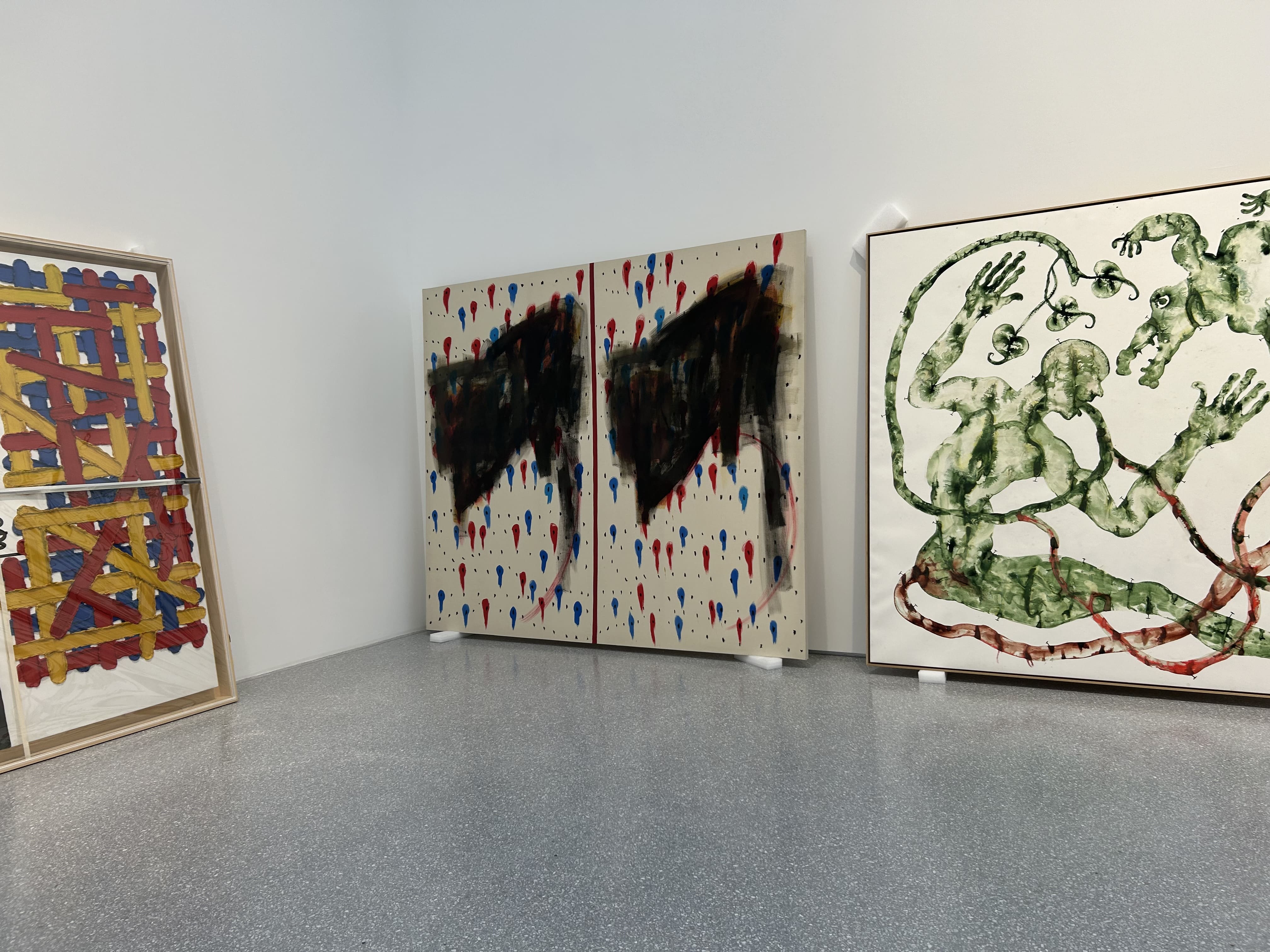 Montage de l’exposition « Hors Format »