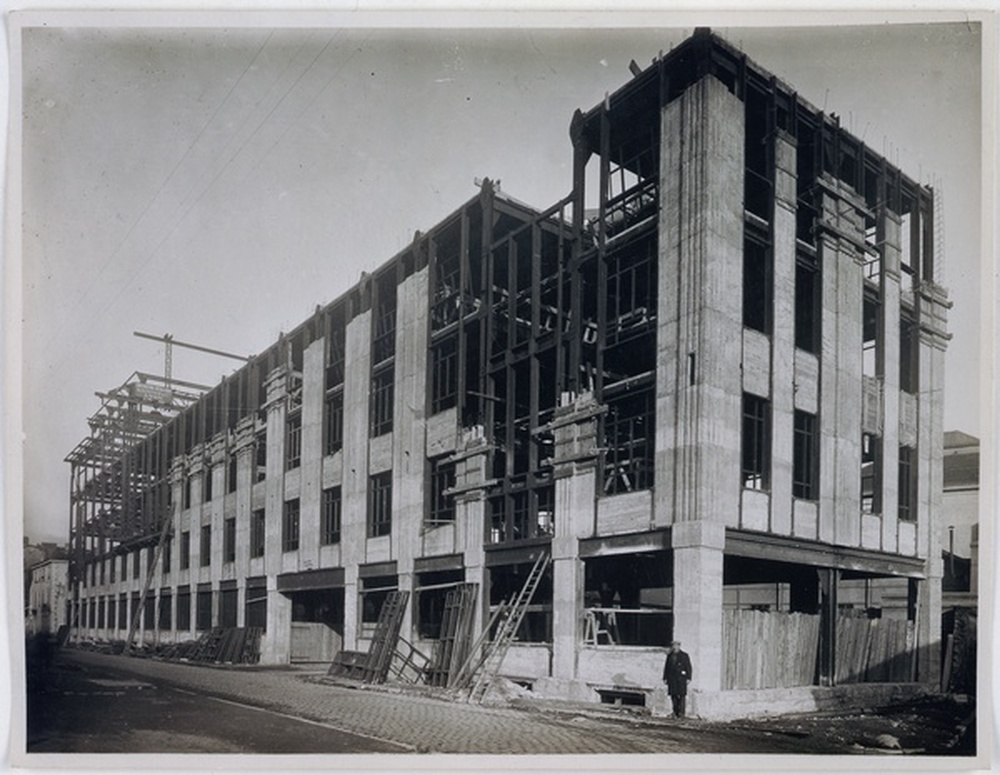 Immeuble en construction, Usine JB Martin