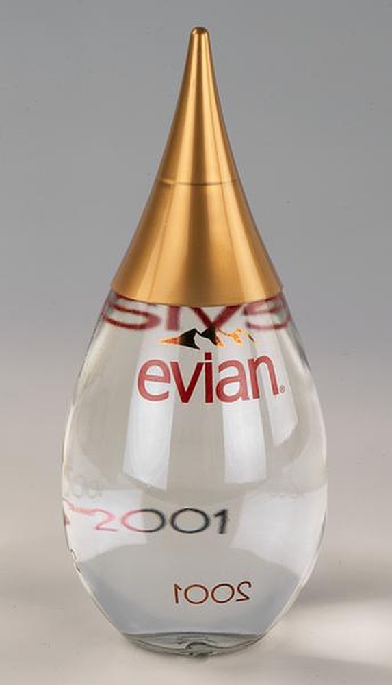 Bouteille Evian 2001