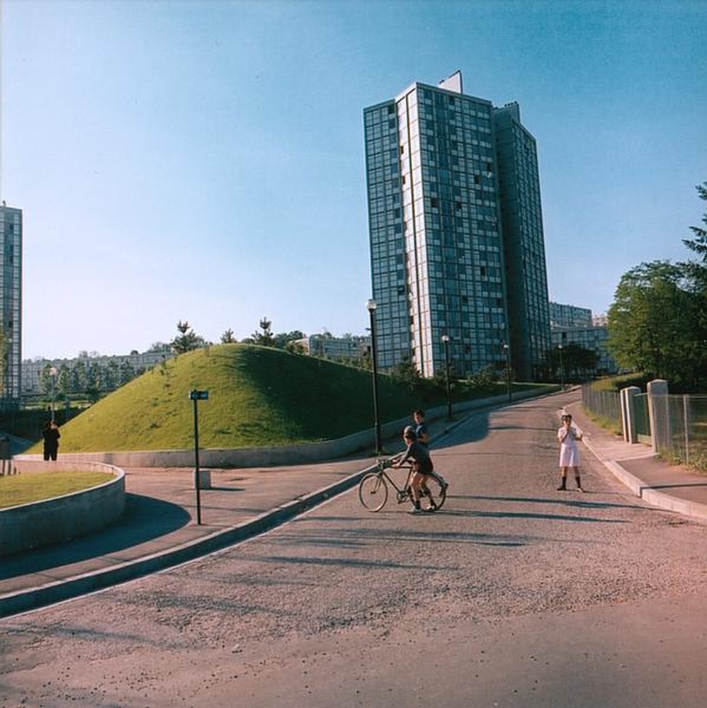 Firminy-vert : rue de la Tour,  vue de la tour Sive (André Sive)