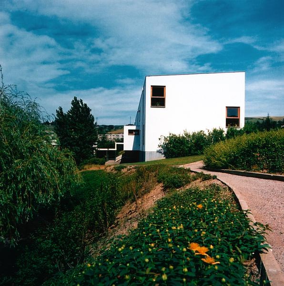 Firminy-vert : école primaire des Noyers (Marcel Roux, André Sive), pignon du bâtiment des garçons