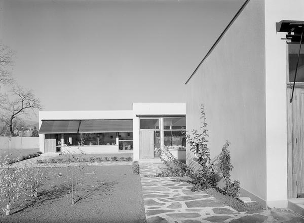 Firminy-vert : école maternelle des Noyers (Marcel Roux), vue d'un bâtiment