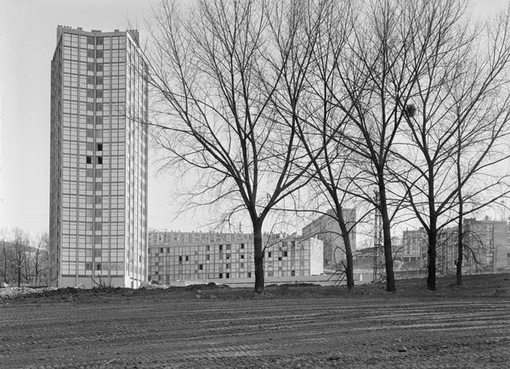 Firminy-vert : la tour Sive (André Sive), vue d'ensemble