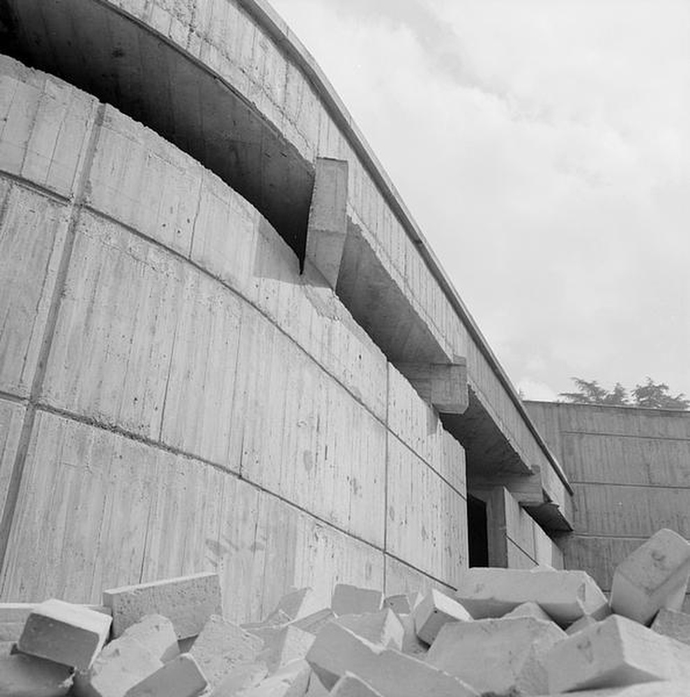 Firminy : chaufferie urbaine (Jean Kling), vue extérieure de chantier