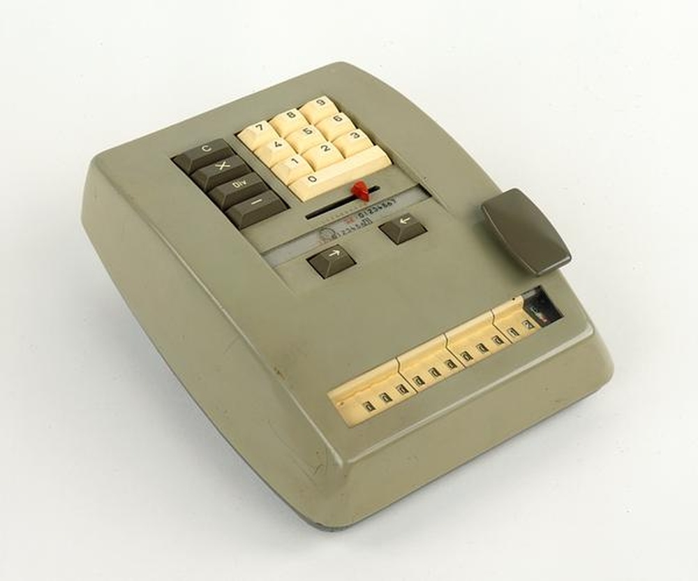 Machine à calculer Contex-10