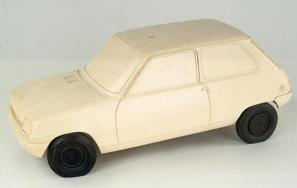 Automobile Renault 5 1/5 e