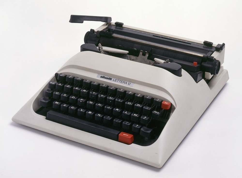 Machine à écrire Lettera 12