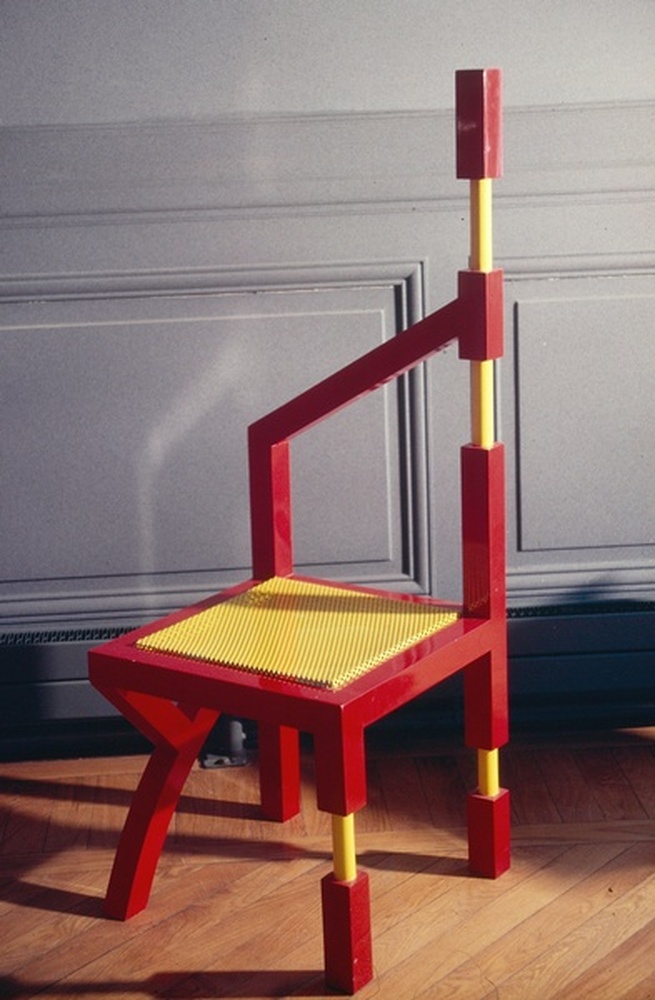 Chaise Punto y coma