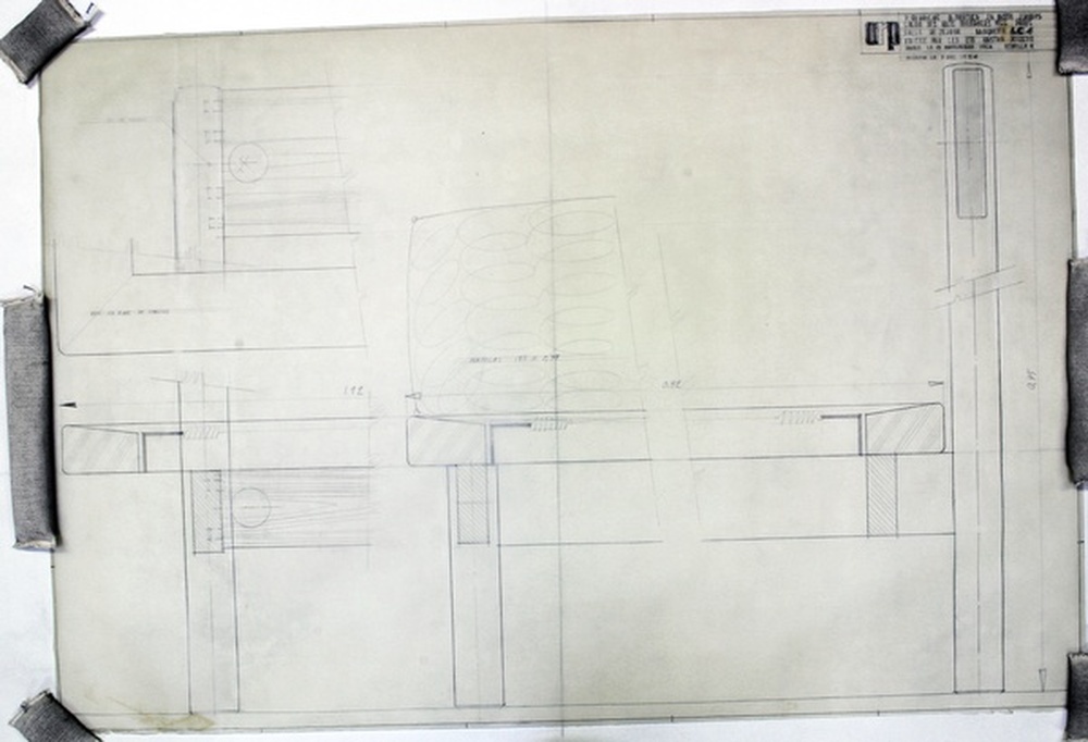 Salon des arts ménagers (Paris, 1955), Salle de séjour banquette LC 4, éditée par les établissements Gaston Poisson