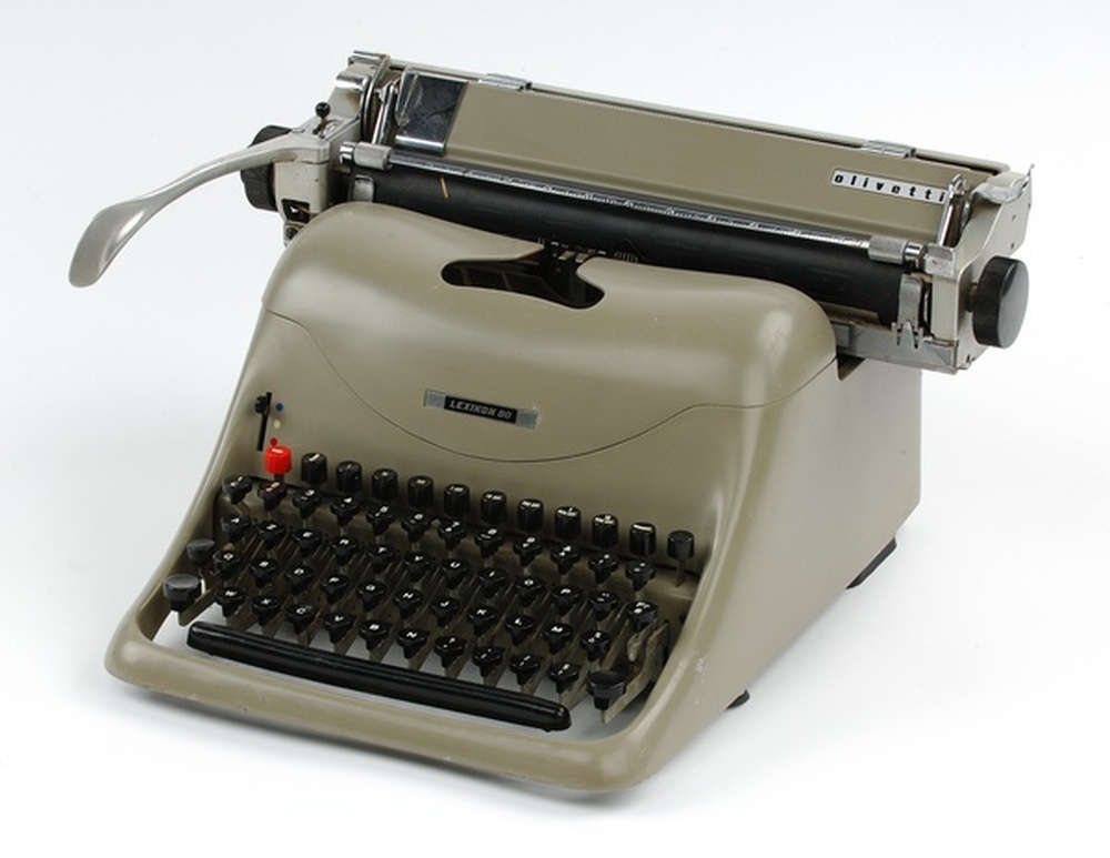Machine à écrire Lexikon 80
