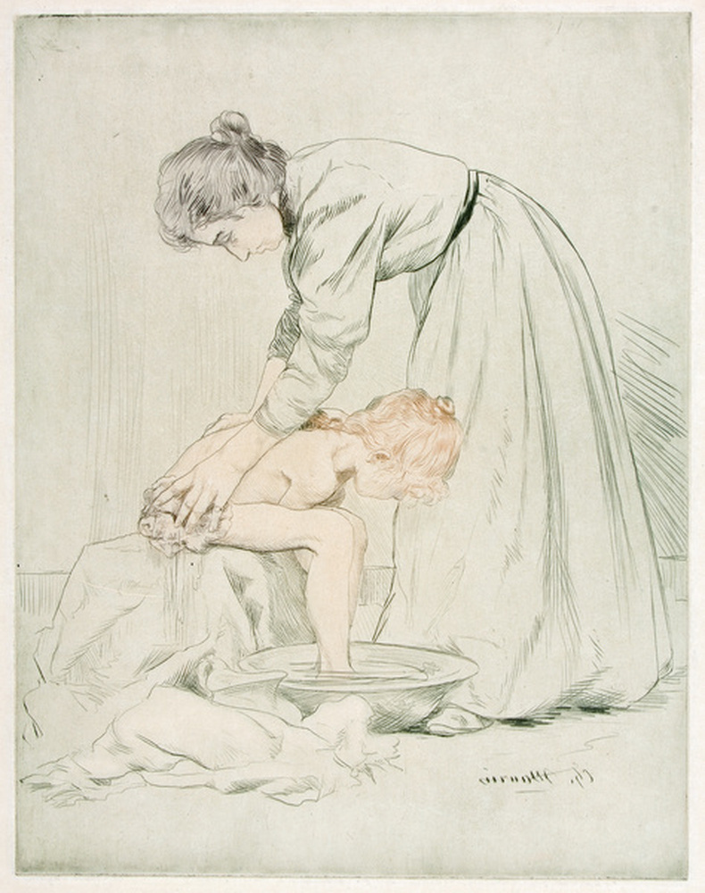 La toilette de l'enfant, assise, les pieds dans la cuvette