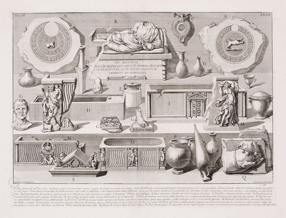 Deux fragments de plaques en terre cuite