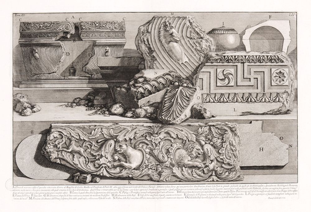 Urne en marbre trouvée dans le mausolée de Cecilia Metella