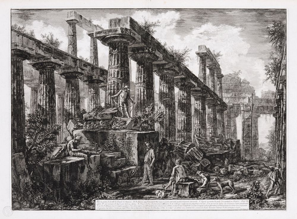 Vue des vestiges de la cella du temple de Neptune