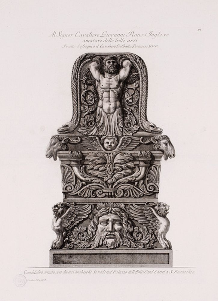 Base de candélabre ornée de diverses arabesques
