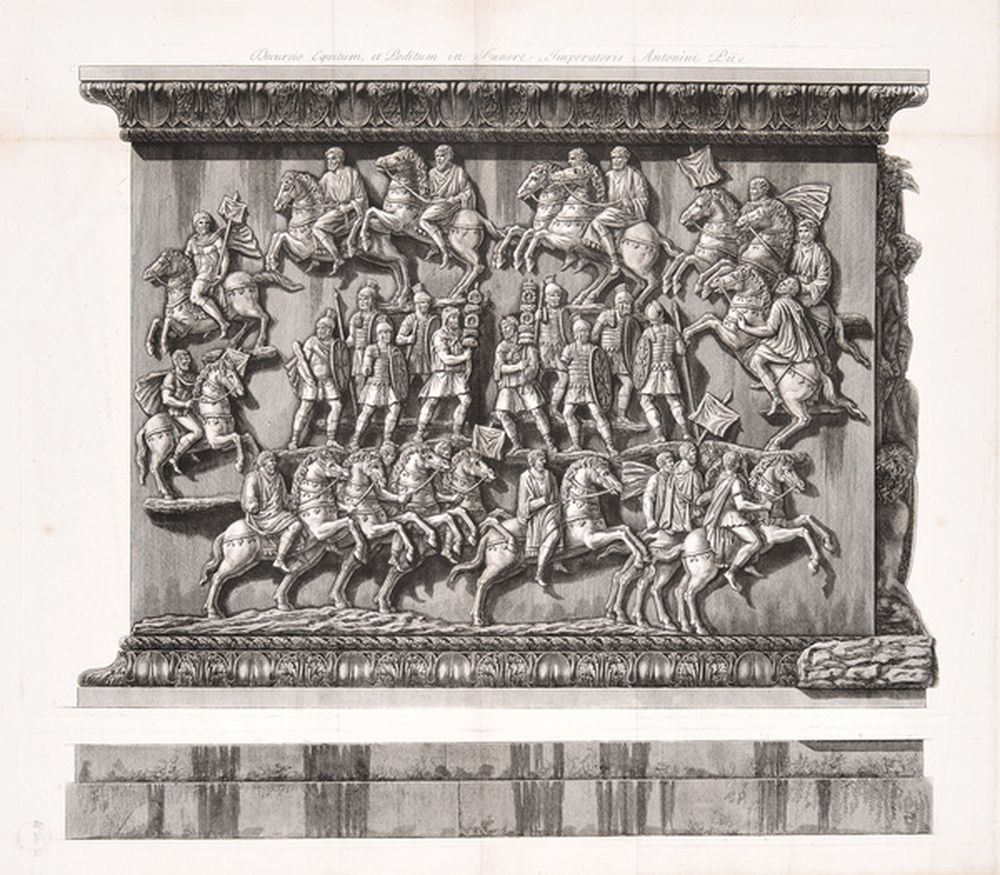 Piédestal antique de la colonne d'Antonin